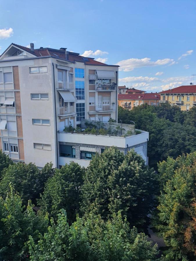 Pellico Stylish Apartments Кунео Екстер'єр фото