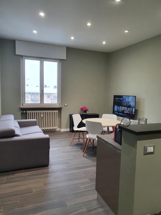 Pellico Stylish Apartments Кунео Екстер'єр фото