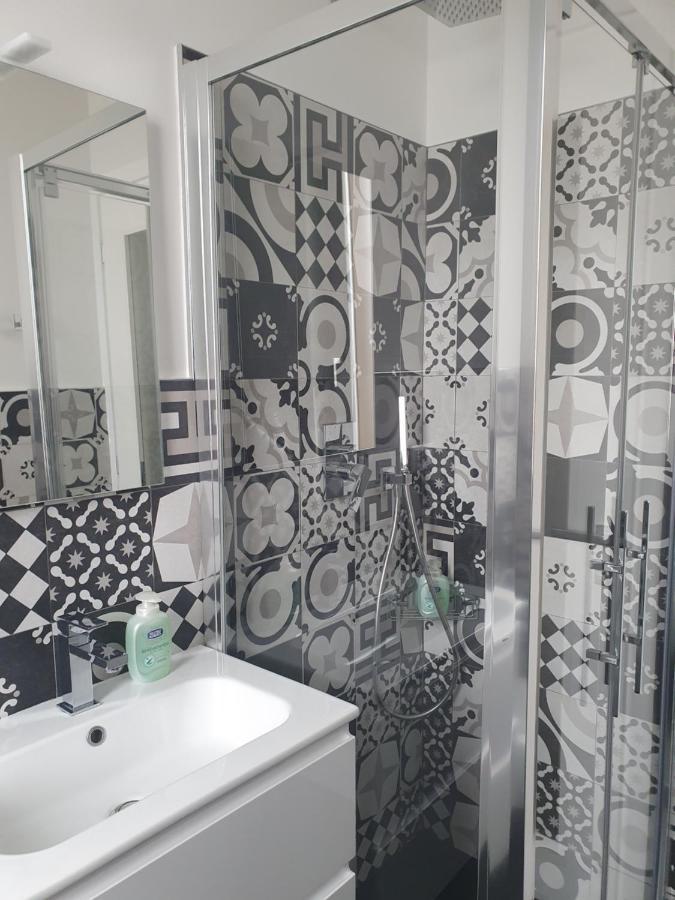 Pellico Stylish Apartments Кунео Екстер'єр фото