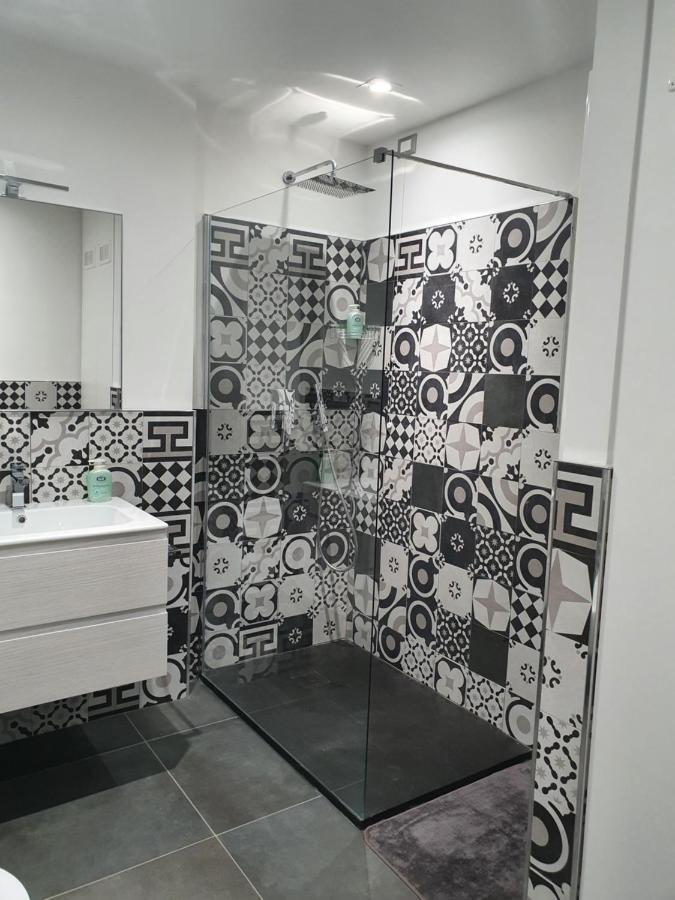 Pellico Stylish Apartments Кунео Екстер'єр фото