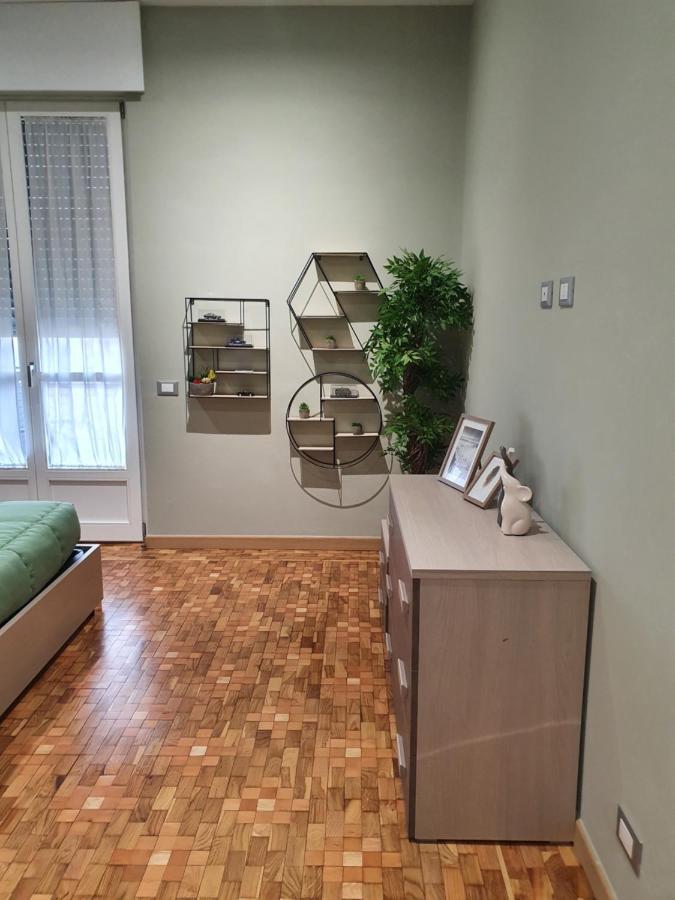 Pellico Stylish Apartments Кунео Екстер'єр фото